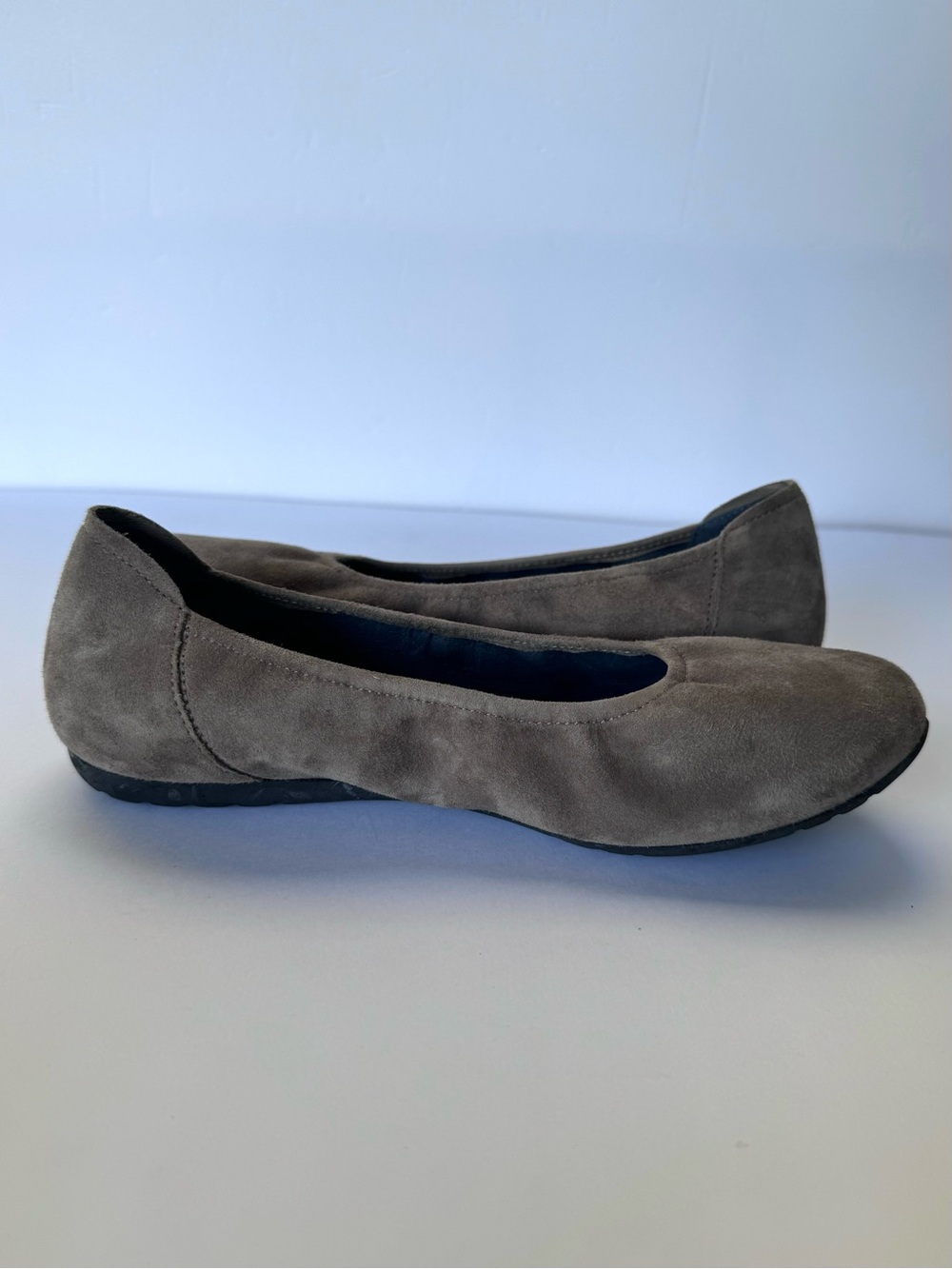 Sabrinas Spain Grey Suede Ballet Flat Shock Absorber EU 37 US 6.5 - Picture 9 of 11